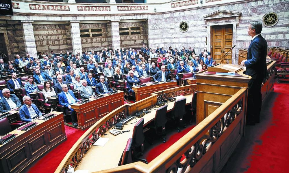 «Αντάρτικο» στις τάξεις της ΝΔ έχει φέρει το νομοσχέδιο για τα ομόφυλα ζευγάρια